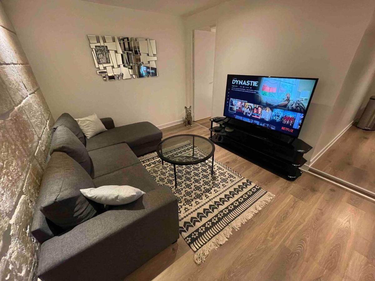 Le Black & White, Hyper Centre - Paisible- Wifi Hd- Netflix- Proche Gare -Ideal Couple Et Business Ніор Екстер'єр фото